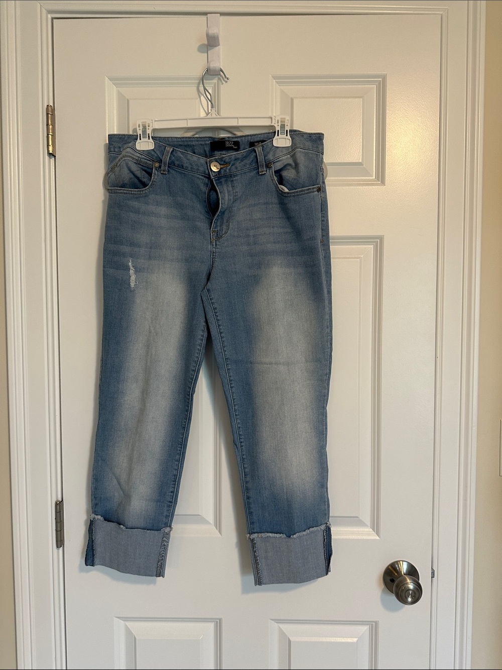 1822 Denim Light Blue Cropped Cuffed Jeans